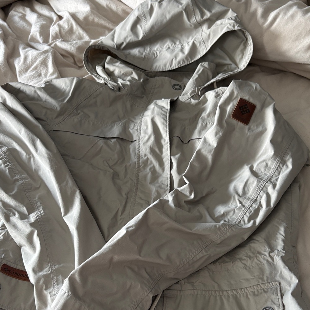 Columbia Women’s  Light Hooded Raincoat